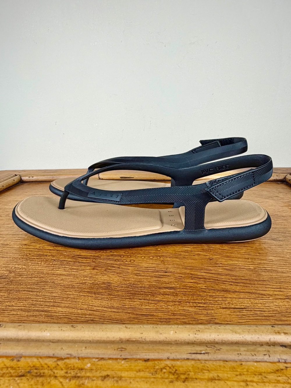 NEW Reef Women's Water Willow Maya Slingback Sandals Size 7 Black / Tan